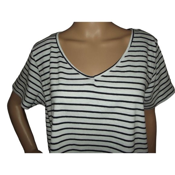 Studio II Sizes 2X/3X White Navy Blue Striped V-neck T-Shirt 100% Cotton - Picture 2 of 9